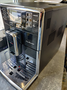 Saeco PicoBaristo espressomasin (2 foto / 7)