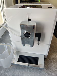 Jura täisautomaatne espressomasin (2 foto / 6)