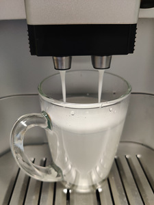 Siemens täisautomaatne espressomasin (4 foto / 6)