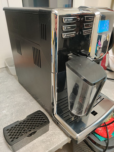 Philips LatteGo täisautomaatne kohvimasin (3 foto / 6)