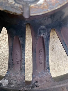 17" VW valuveljed suverehvidega (2 foto / 5)