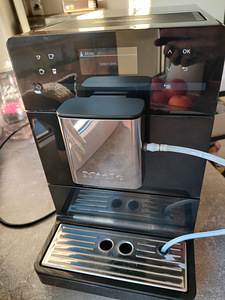 Miele täisautomaatne kohvimasin (1 foto / 6)