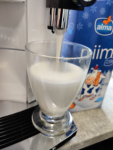 Jura täisautomaatne espressomasin (5 foto / 8)