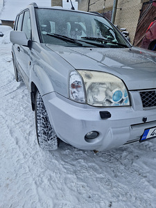 Nissan xtrail 2.2td (2 foto / 7)