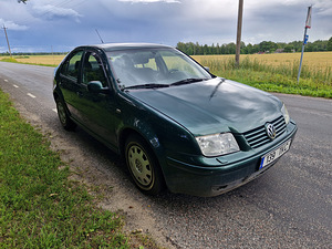 Volkswagen Bora 1.6 (3 foto / 6)