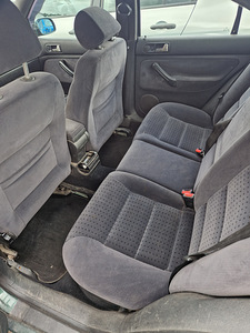 Volkswagen Bora 1.6 (5 foto / 6)