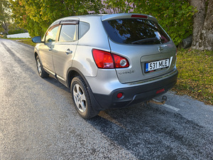 Nissan Qashqai 1.5 td 2008 (7 foto / 9)