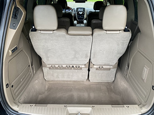 Chrysler Town & Country 3.6 211kw Limited (12 foto / 15)