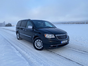 Chrysler Town & Country 3.6 211kw Limited (13 foto / 15)