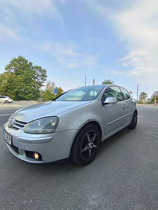 Volkswagen Golf 2.0D 103kw (3 foto / 9)