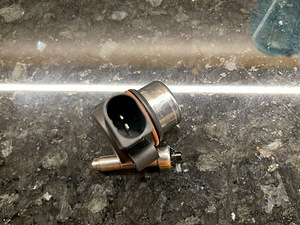 Õhkvedrustuse kompressori solenoidklapp BMW 37206789450 (2 foto / 5)