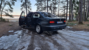 BMW E39 523i 1998 (3 фото из 14)