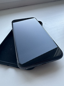 iPhone 11 на 128 GB (1 фото из 7)