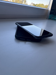 iPhone 11 на 128 GB (4 фото из 7)