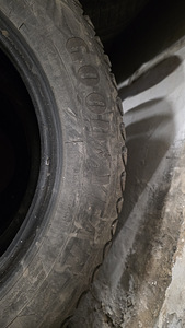 M+S Rehvid - Goodyear Ultragrip Ice Arctic | 215/60/R16 8mm (2 foto / 3)