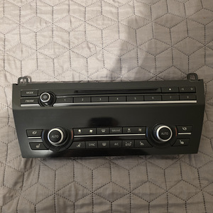 BMW F01 Climate & Media Center Console (1 foto / 5)
