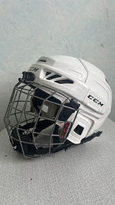 Laste CCM kiiver (1 foto / 4)