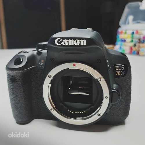 Canon EOS 700D/kaks akut/mälupulk/laadija (foto #3)