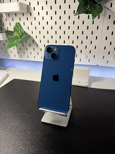 iPhone 13 • 128GB • Heas korras (3 foto / 4)