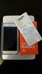Телефон самсунг Galaxy j5 2015