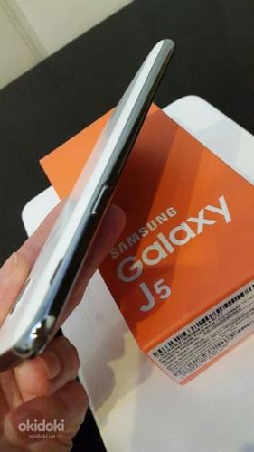 Телефон самсунг Galaxy j5 2015 (фото #2)