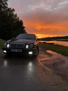 Mercedes-benz clk320 (1 foto / 7)