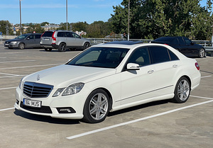 2011г Mercedes-Benz w212 e350 200kw бензин, автомат (3 фото из 11)