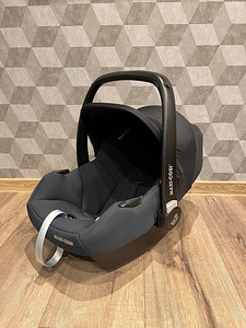 Maxi-Cosi turvatool Isofixi alusega Familyfix3 (1 foto / 9)