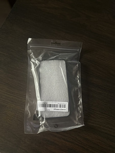 Чехол на iPhone 13 mini (4 фото из 4)