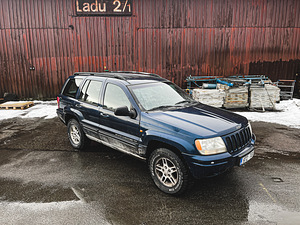 Jeep Grand Cherokee (2 foto / 8)