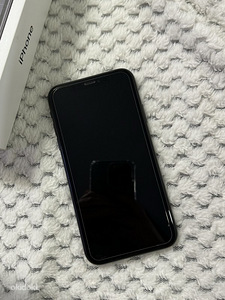 iPhone XR 128gb (1 foto / 3)