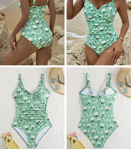 Сплошные купальники XL (3 фото из 7)