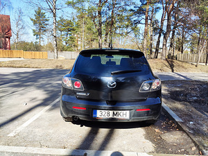 Mazda 3 1.6 77kw 2007 (3 foto / 8)