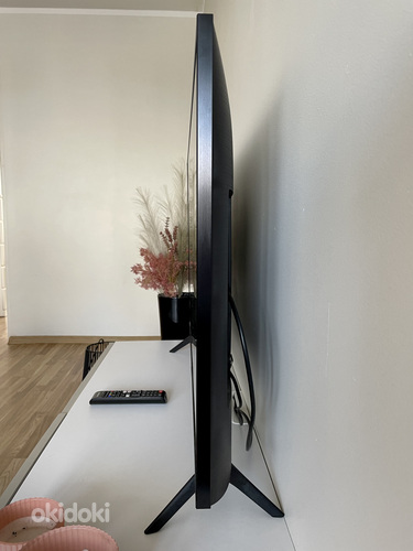 Смарт-телевизор Samsung 43 дюйма Crystal UHD 4K (фото #2)