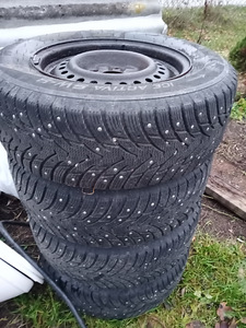 Talverehvid ketastega 215/65 R15 (2 foto / 2)