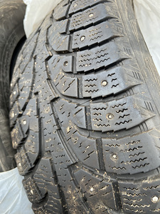 Naastrehvid Hankook WINTER I*PIKE (RW11) 255/60/R18 (7 foto / 8)