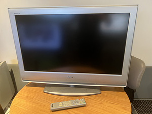 Sony LCD Color TV 32" BRAVIA KDL-32S2020