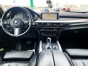 BMW x5 (3 фото из 4)