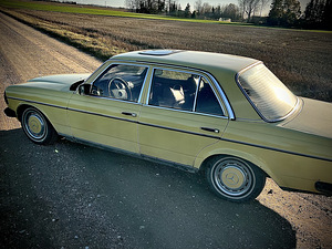 MERCEDES-BENZ 300 D (2 foto / 3)