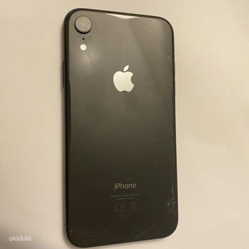 iPhone XR 64 Gb черный (фото #1)
