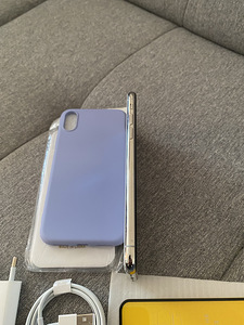 iPhone X 64GB Silver Heas Seisukorras (4 foto / 6)