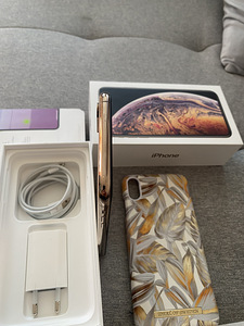 iPhone XS Max 64GB Gold (3 foto / 6)