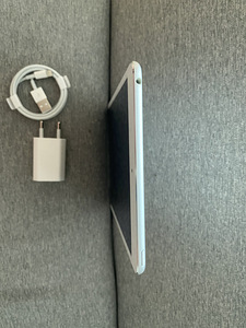 iPad Mini 4 32GB Heas Sisukorras (4 foto / 5)