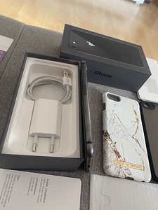 iPhone 8 64GB Space Gray Heas Seisukorras (6 foto / 6)