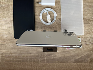 iPhone 11 Pro Max, 64 ГБ, серебристый (5 фото из 6)