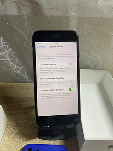 iPhone 8 64GB Heas Seisukorras, Uus Aku (7 foto / 7)