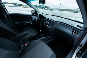 Kia Rio 1.4 71kW bensiin manuaal (9 foto / 9)