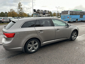 Toyota Avensis 1.8 108kw LPG (2 foto / 9)