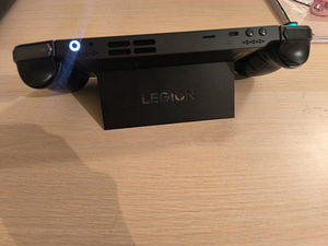 Lenovo Legion Go 8.8" (2 foto / 3)