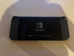 Прошитая Nintendo Switch CFW + MicroSD 64GB (2 фото из 2)